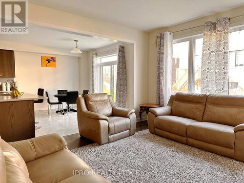 312 Forks Road, Welland, ON - Indoor Photo Showing Living Room