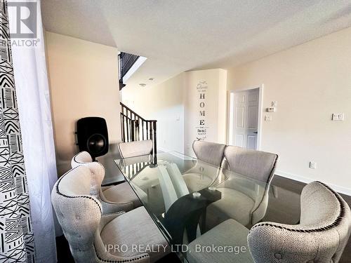 312 Forks Road, Welland, ON - Indoor Photo Showing Living Room