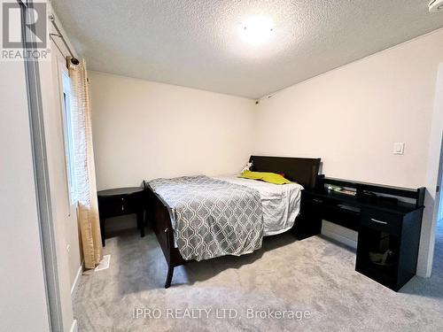 312 Forks Road, Welland, ON - Indoor Photo Showing Bedroom