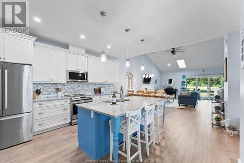 507 Gold Coast, Amherstburg, ON - Indoor Photo Showing Kitchen With Upgraded Kitchen