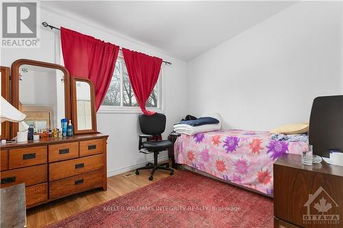 935 Goren Avenue, Ottawa, ON - Indoor Photo Showing Bedroom