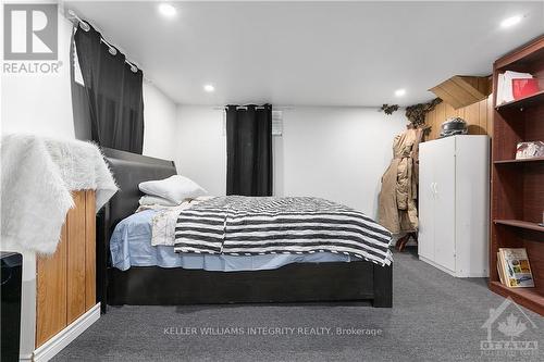 935 Goren Avenue, Ottawa, ON - Indoor Photo Showing Bedroom