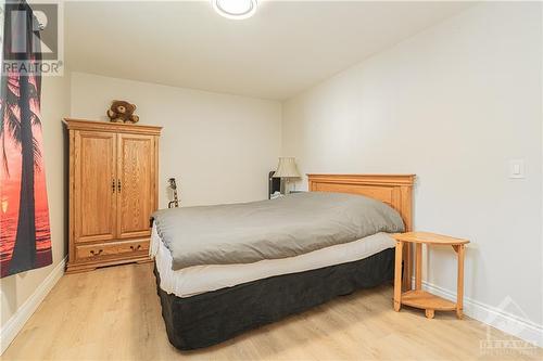 343 Harry Street, Renfrew, ON - Indoor Photo Showing Bedroom