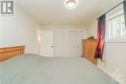 343 Harry Street, Renfrew, ON - Indoor Photo Showing Bedroom