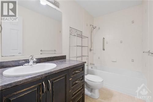 238 Serena Way, Ottawa, ON - Indoor Photo Showing Bathroom