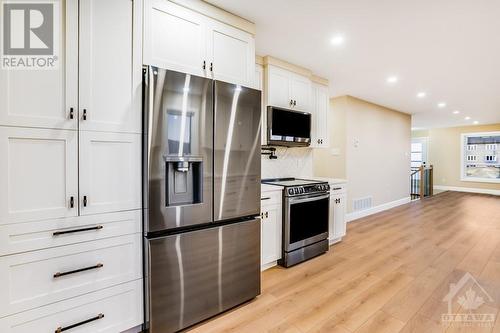 136 Giroux Street, Limoges, ON - Indoor Photo Showing Kitchen