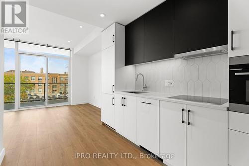 409 - 741 King Street W, Kitchener, ON - Indoor Photo Showing Kitchen