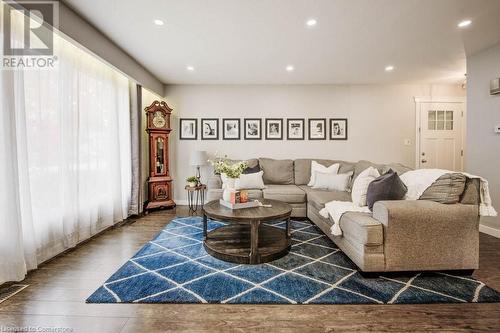 48 Hickson Drive, Kitchener, ON - Indoor Photo Showing Living Room