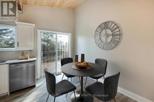 122 Mcgill Drive, Kawartha Lakes (Janetville), ON - Indoor Photo Showing Dining Room