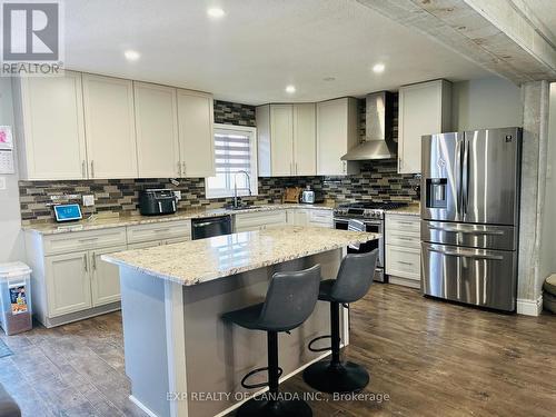 133 Girdwood Avenue, Timmins, ON - Indoor Photo Showing Kitchen With Upgraded Kitchen