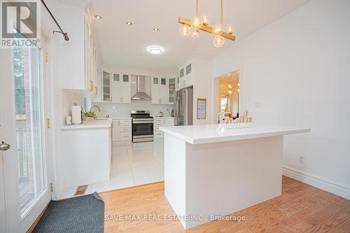 656 Geneva Street, St. Catharines, ON - Indoor Photo Showing Kitchen