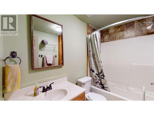 471 Baker Drive, Quesnel, BC - Indoor Photo Showing Bathroom