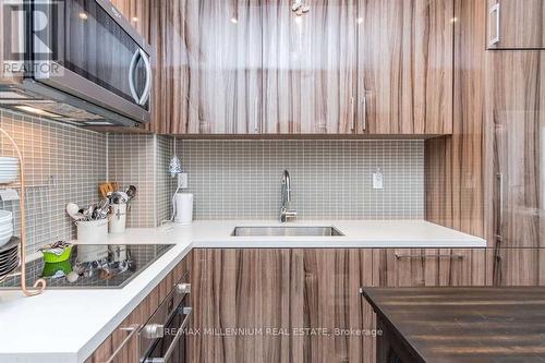 507 - 1 Grandview Avenue, Markham, ON - Indoor Photo Showing Kitchen