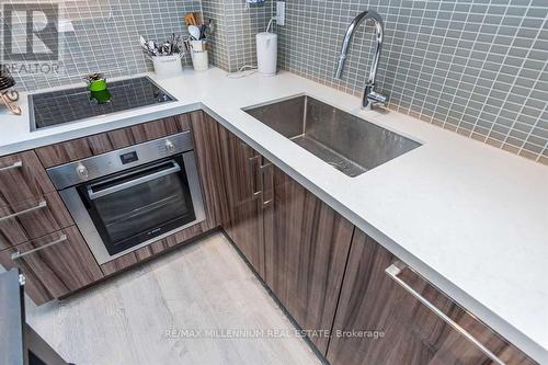 507 - 1 Grandview Avenue, Markham, ON - Indoor Photo Showing Kitchen