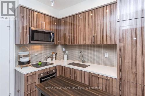 507 - 1 Grandview Avenue, Markham, ON - Indoor Photo Showing Kitchen With Upgraded Kitchen