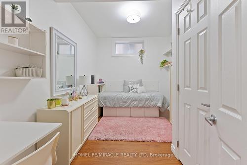 56 Tiana Court, Vaughan, ON - Indoor Photo Showing Laundry Room