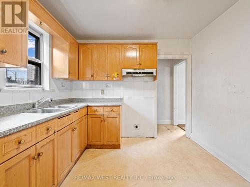 4 Allen Avenue, Toronto, ON - Indoor Photo Showing Kitchen With Double Sink