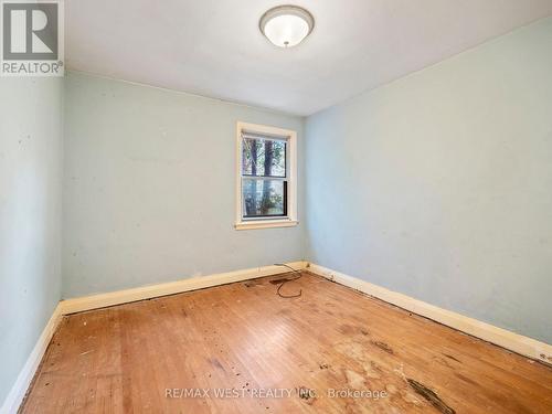 4 Allen Avenue, Toronto, ON - Indoor Photo Showing Other Room