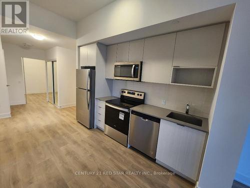 206 - 202 Burnhamthorpe Road E, Mississauga, ON - Indoor Photo Showing Kitchen With Stainless Steel Kitchen