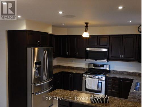 #Upper - 515 Nairn Circle, Milton, ON - Indoor Photo Showing Kitchen With Double Sink