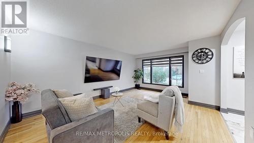 7845 Ninth Line, Markham, ON - Indoor Photo Showing Living Room