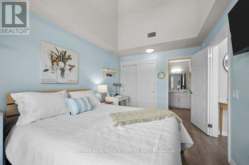 414 - 35 Kingsbury Square, Guelph, ON - Indoor Photo Showing Bedroom