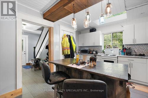 4113 Martin Road, Lincoln, ON - Indoor Photo Showing Kitchen