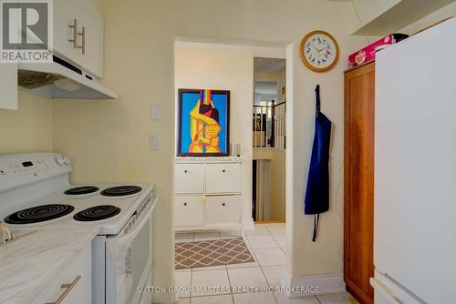 1097 Pinewood Crescent, Kingston (City Northwest), ON - Indoor Photo Showing Kitchen