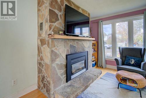 1097 Pinewood Crescent, Kingston (City Northwest), ON - Indoor Photo Showing Living Room With Fireplace