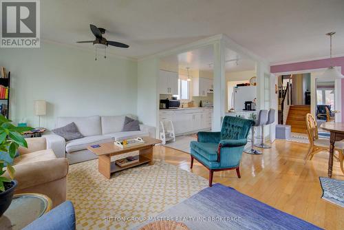 1097 Pinewood Crescent, Kingston (City Northwest), ON - Indoor Photo Showing Living Room