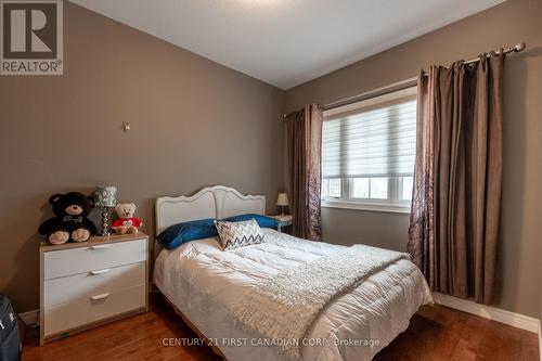 22 - 1630 Bayswater Crescent, London, ON - Indoor Photo Showing Bedroom