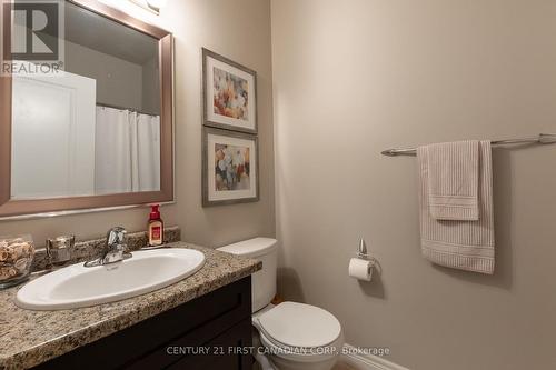 22 - 1630 Bayswater Crescent, London, ON - Indoor Photo Showing Bathroom