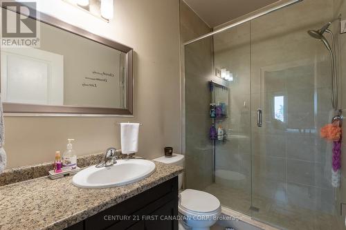 22 - 1630 Bayswater Crescent, London, ON - Indoor Photo Showing Bathroom