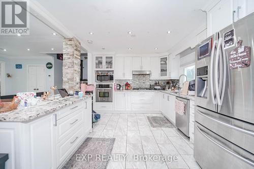 60 Manorglen Crescent, Toronto, ON - Indoor Photo Showing Kitchen With Upgraded Kitchen