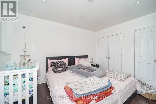 60 Manorglen Crescent, Toronto, ON - Indoor Photo Showing Bedroom