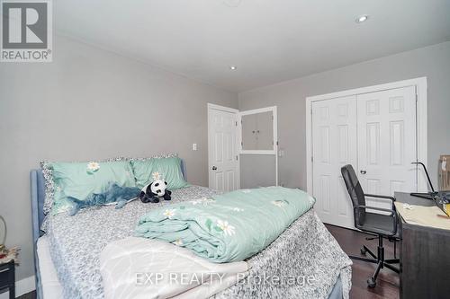 60 Manorglen Crescent, Toronto, ON - Indoor Photo Showing Bedroom