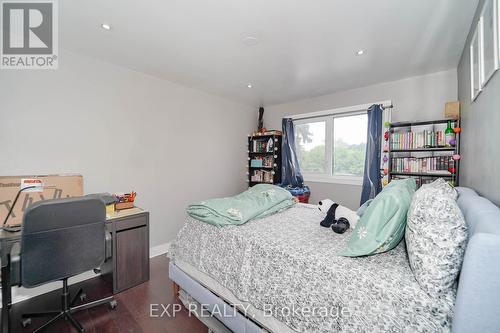 60 Manorglen Crescent, Toronto, ON - Indoor Photo Showing Bedroom