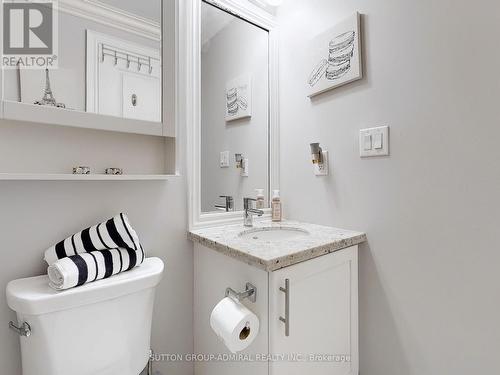 326 - 2396 Major Mackenzie Drive, Vaughan, ON - Indoor Photo Showing Bathroom