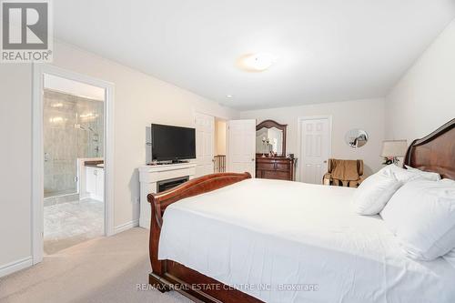 1304 Harrington Street, Innisfil, ON - Indoor Photo Showing Bedroom