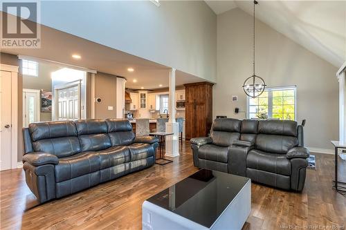 733 Chartersville, Dieppe, NB - Indoor Photo Showing Living Room