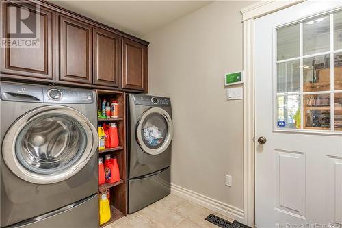 733 Chartersville, Dieppe, NB - Indoor Photo Showing Laundry Room