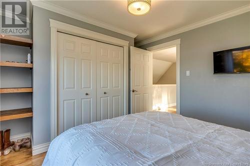 733 Chartersville, Dieppe, NB - Indoor Photo Showing Bedroom