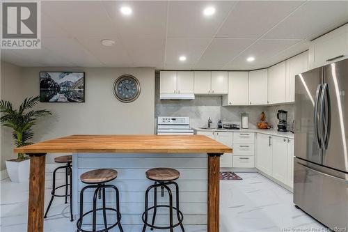 733 Chartersville, Dieppe, NB - Indoor Photo Showing Kitchen