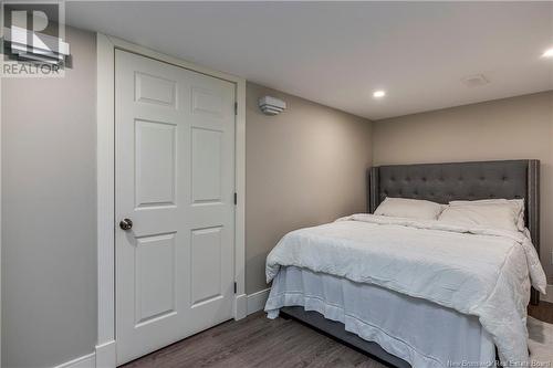 733 Chartersville, Dieppe, NB - Indoor Photo Showing Bedroom