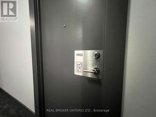 4403 - 4070 Confederation Parkway, Mississauga, ON -  Photo Showing Other Room