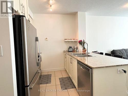 4403 - 4070 Confederation Parkway, Mississauga, ON - Indoor Photo Showing Kitchen With Double Sink