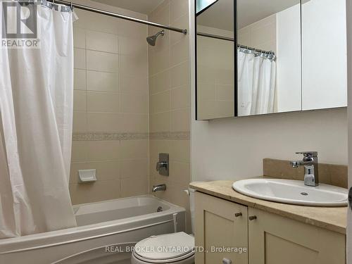 4403 - 4070 Confederation Parkway, Mississauga, ON - Indoor Photo Showing Bathroom