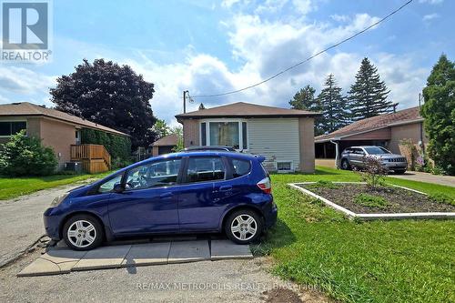 Bsmt - 8 Lawrence Crescent, Brampton, ON - Outdoor