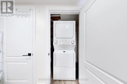 Bsmt - 8 Lawrence Crescent, Brampton, ON -  Photo Showing Laundry Room