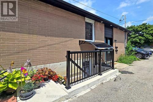 Bsmt - 8 Lawrence Crescent, Brampton, ON - Outdoor With Exterior